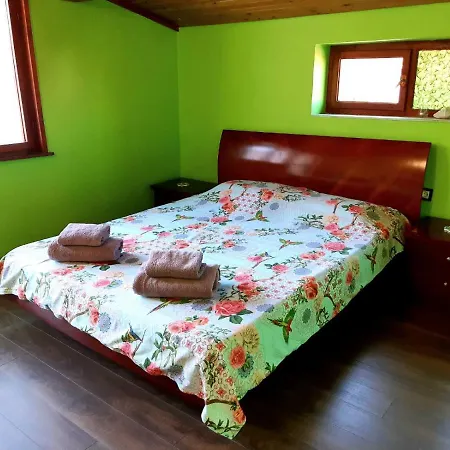 Floor In The Center Of Daire Ahyolu