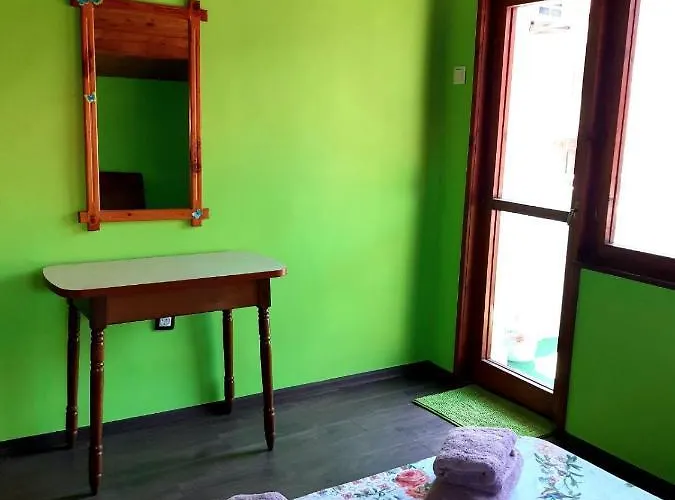 Floor In The Center Of