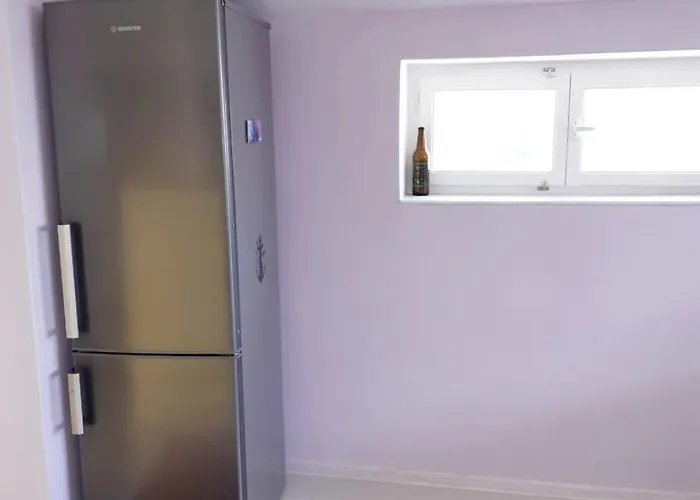 Floor In The Center Of Apartman