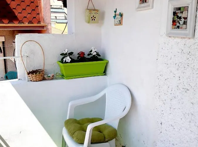 Floor In The Center Of Apartman